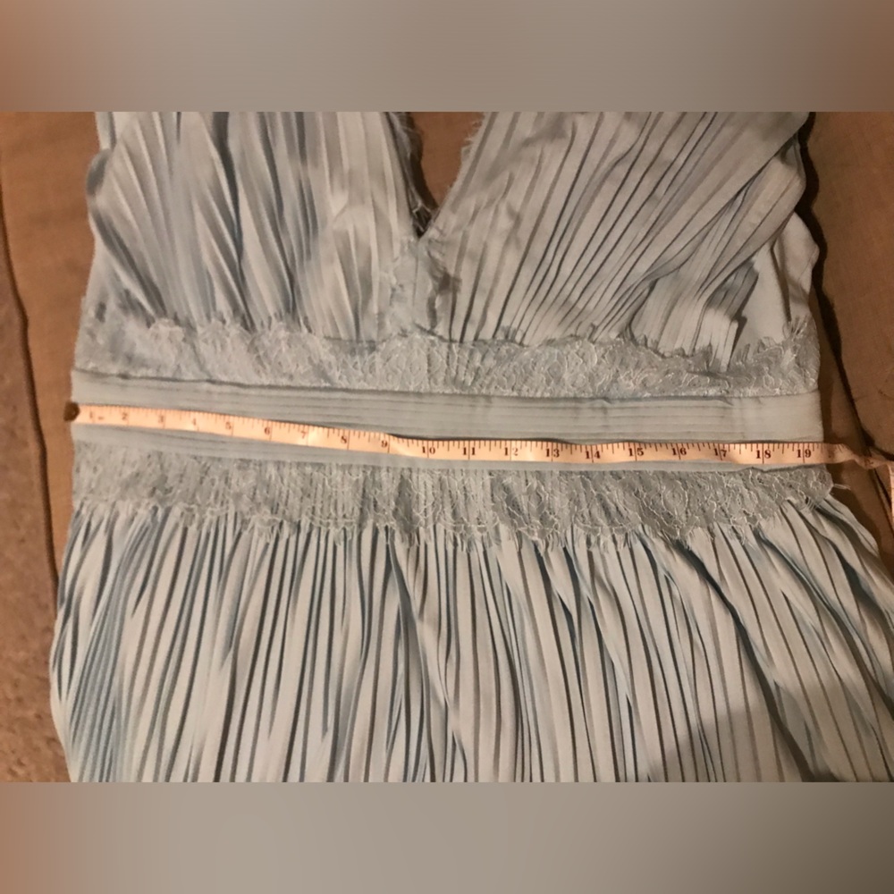 NWT ASOS plus pleated Sleeveless V-neck maxi dress - Picture 9 of 10